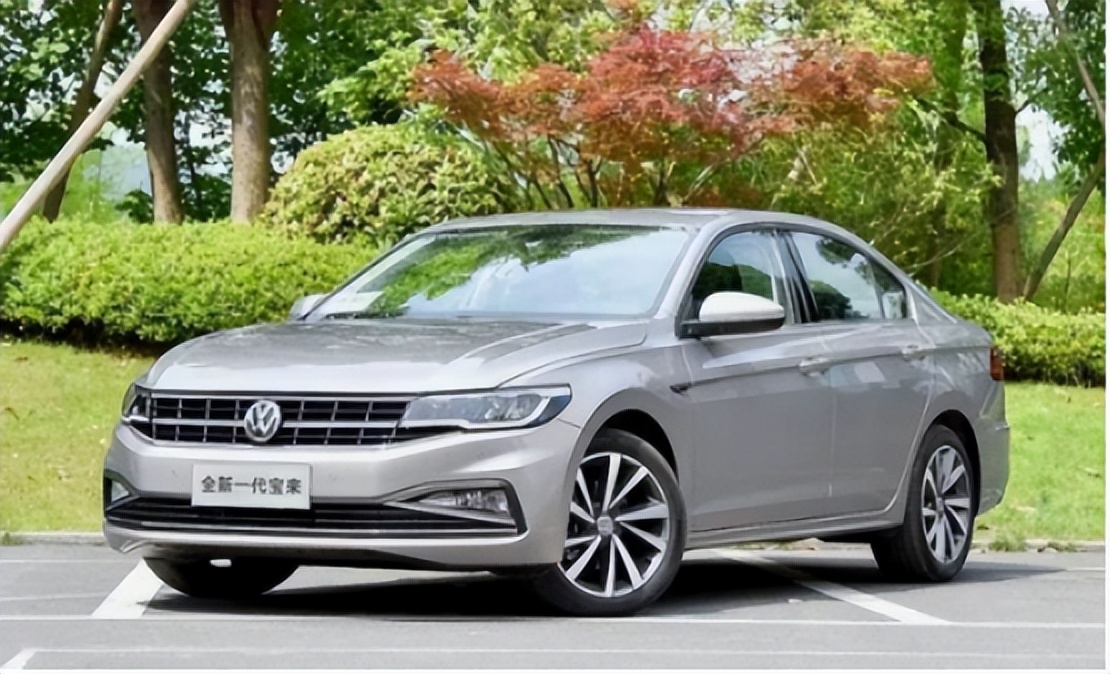 10万左右大众车(一汽-大众十万左右的车买什么好?宝来表现出众)