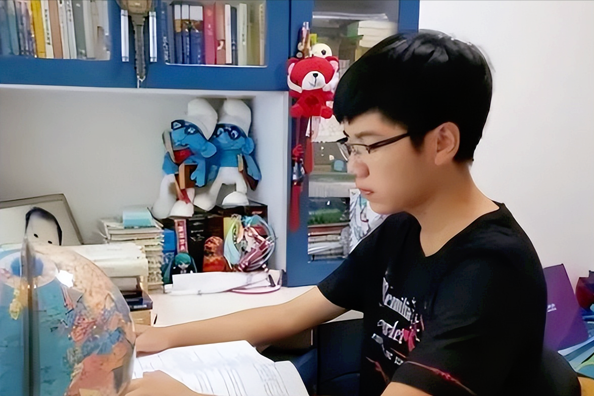 被称为“韦神”接班人，叶珈宁究竟有多优秀？看过他的履历就懂了