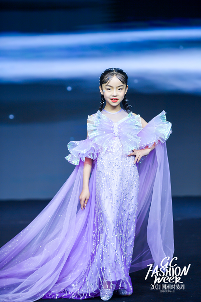 直击2021国潮时装周 品牌大秀闪耀开启