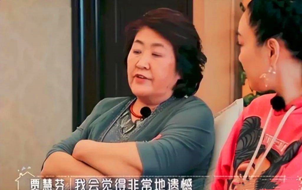 女星嫁“小老公”，被嘲像母子、婆婆公开嫌弃，后悔曾经的选择吗