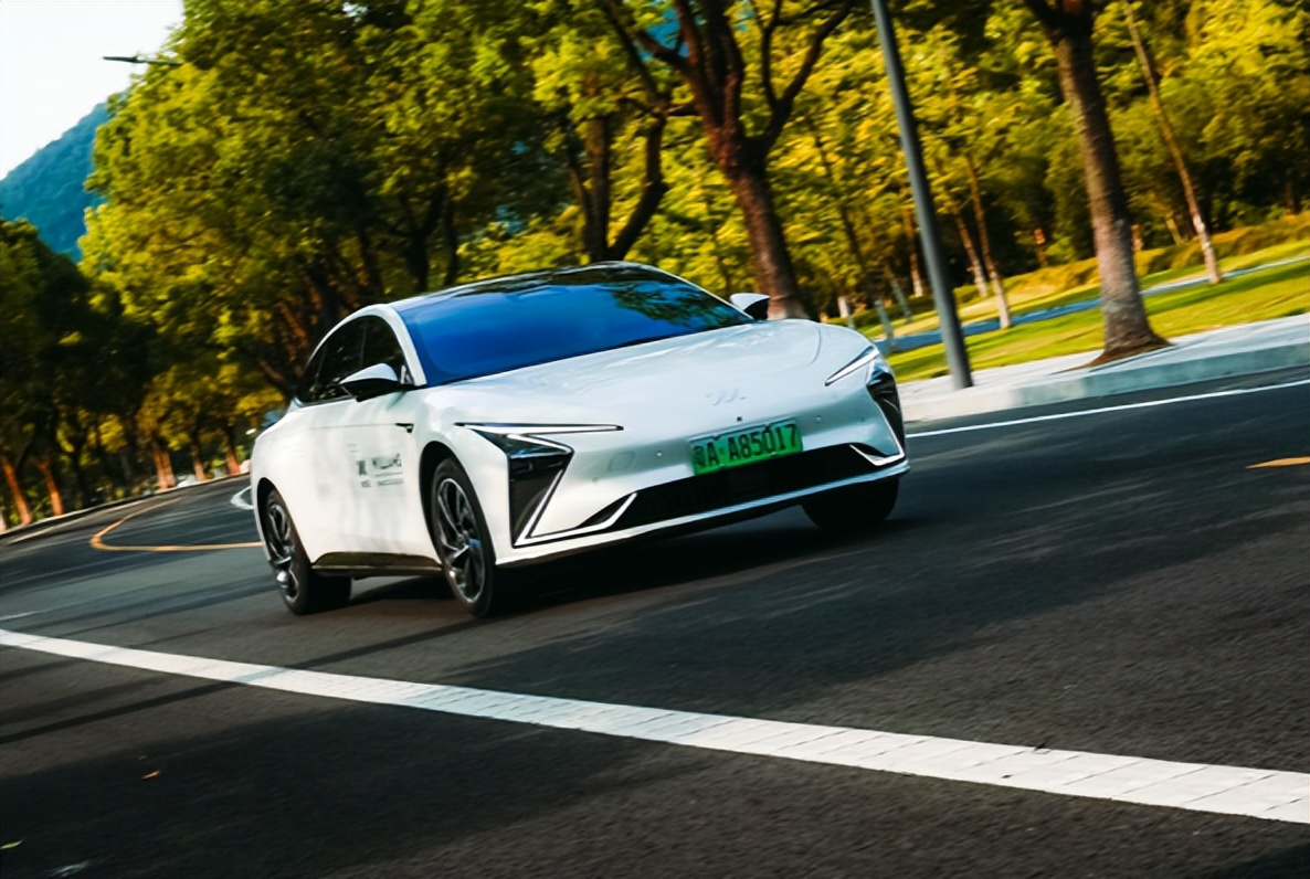 智己L7全国道路试乘试驾活动—宁波站正式开启