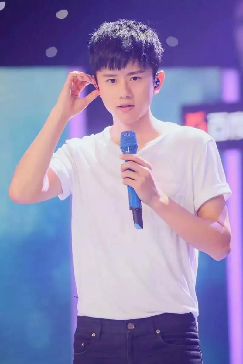 13张杰个人资料(张杰个人资料简介年龄身高) -情感知识库-动动脑