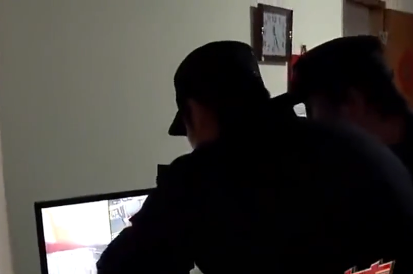 17年上海茶馆大门紧闭，售茶广告却不停发送，警方调查发现不简单