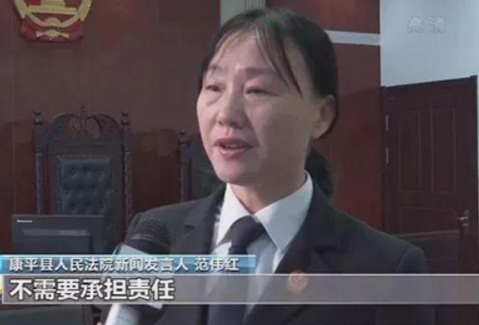 男子为抢救老人，压断老人12根肋骨，被起诉，如今法院判了