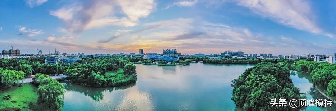 艺考捷报｜恭喜顶峰8人成功晋级东华大学服装表演专业复试