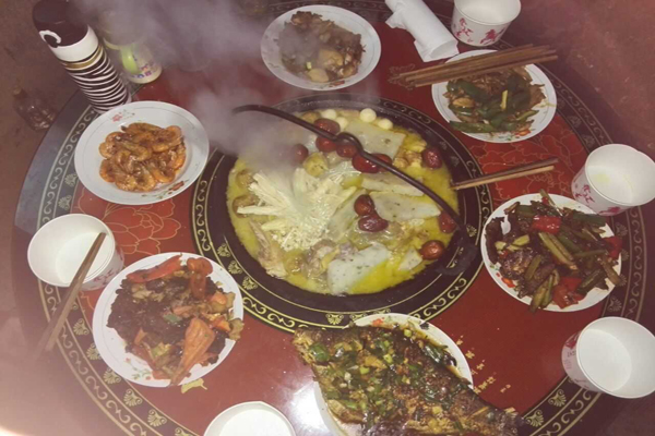 古语：“鱼不蒜，牛不韭，肉不姜”，指的是啥？如今还适用吗？