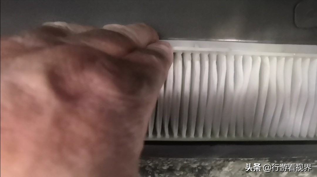 2022年五一之前，58168公里時(shí)候我給愛(ài)車(chē)更換空調(diào)濾芯，全程DIY