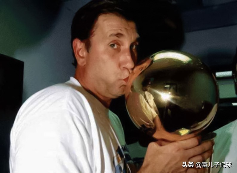 nba为什么防守赢得总冠军(决定总冠军的不再是篮板和防守，而是三分和致命软肋)