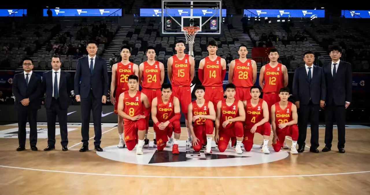 新冠疫情nba哪些球员(坏消息！中国男篮多人核酸呈阳性，篮协紧急征召5球员弛援亚洲杯)