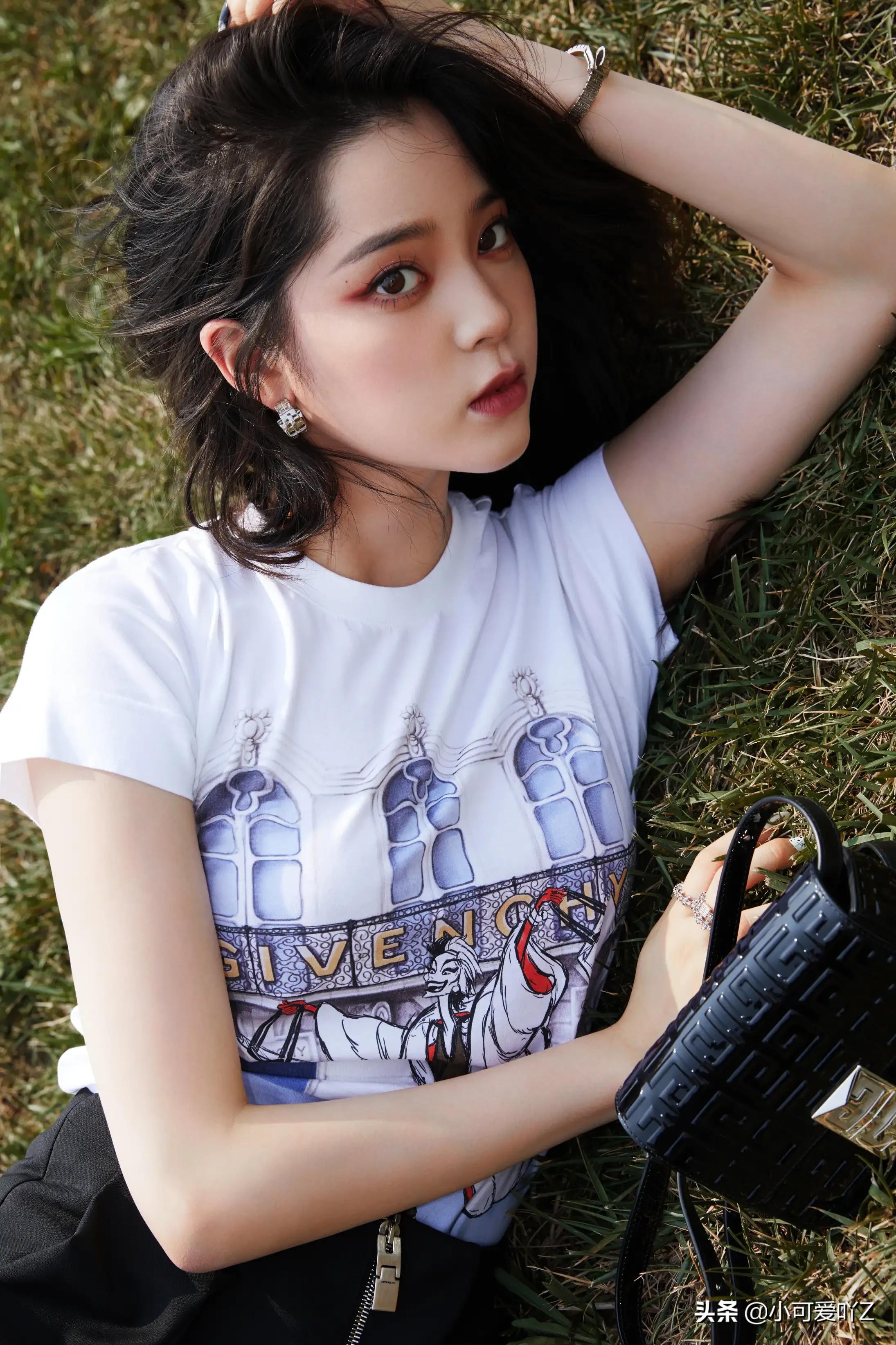 欧阳娜娜，火热的夏天，清凉酷酷的女孩