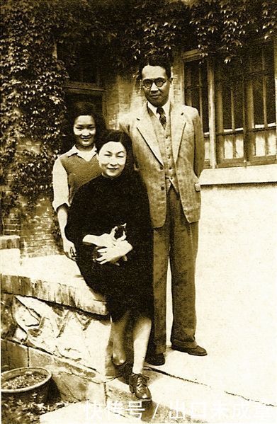 97年钱瑗病逝，8天后昏迷中的钱钟书突然喊道：阿圆，转去自己家