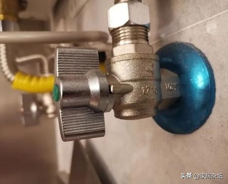 零冷水热水器的回水很重要，回水管安装更是关键，2种情况要分清