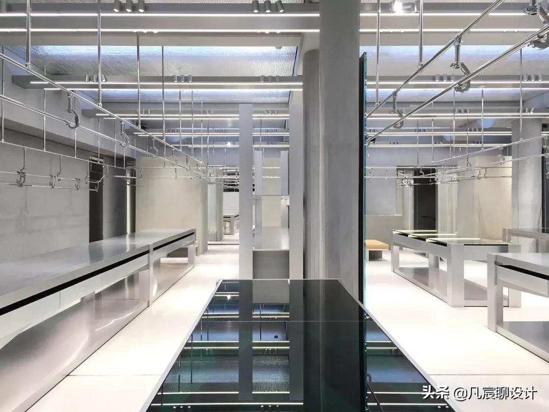 凡宸聊设计:为什么现在网红店设计得都像「装修工地」?
