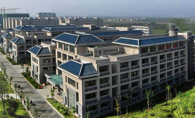 恭喜！湖北两所中学入围清华优质生源地，被誉为湖北双子星