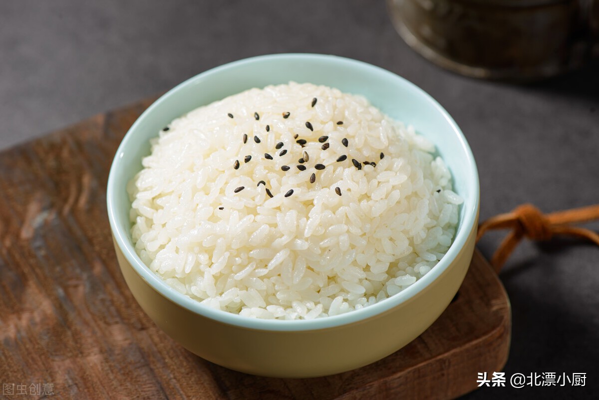 買大米，別管價格高低，認準米袋“3行字”，挑到優質好大米