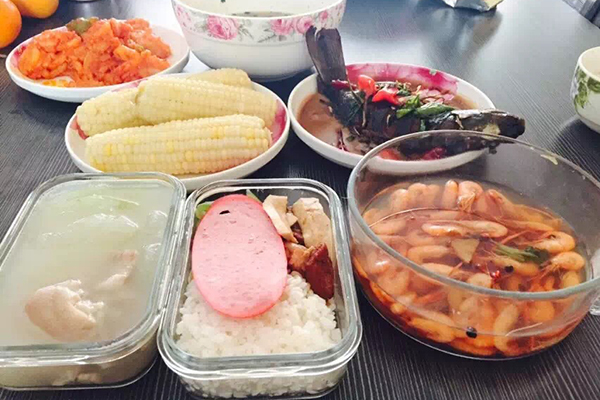 一生要吃9吨食物，谁先吃完，谁先走？吃得少活得久，是真的吗？