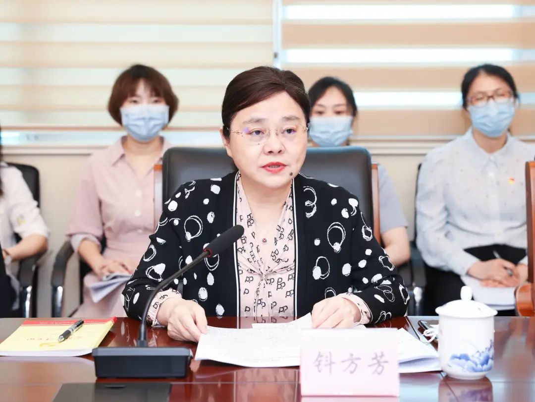 江西省人民医院举行年轻干部座谈会暨第二季度青年干部理论学习活动