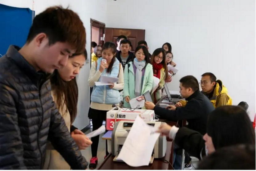 考研“过线”就能上的学校，没有复试只有欢迎仪式，报考学生寥寥