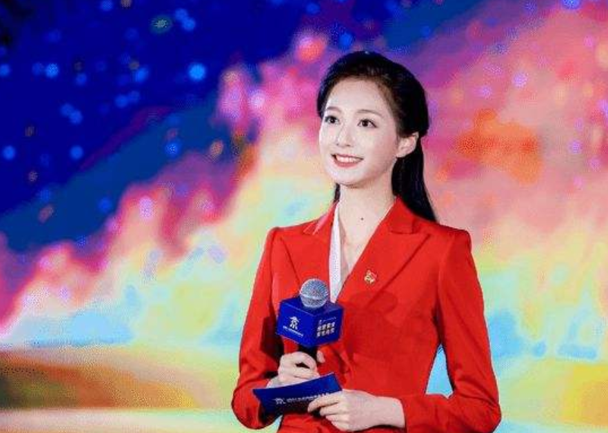 “中传校花”冯琳，成为北京冬奥会火炬手，却被网友质疑德不配位