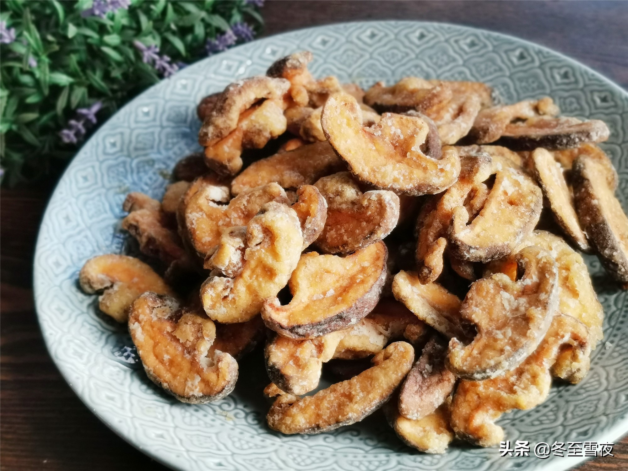 炸香菇教你這樣做，不用焯水，做出的香菇外酥里嫩，比吃肉還香
