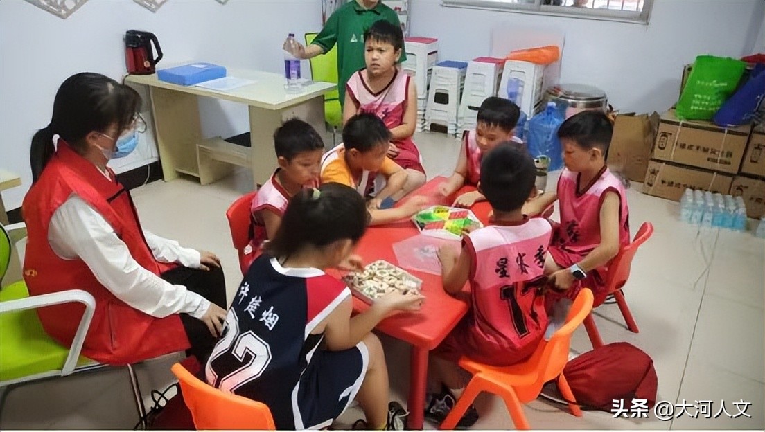 紫荆社区开展青少年暑期篮球行活动