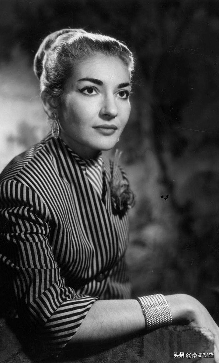 20世纪最伟大的女高音歌唱家玛丽亚·卡拉斯，为爱心碎而死