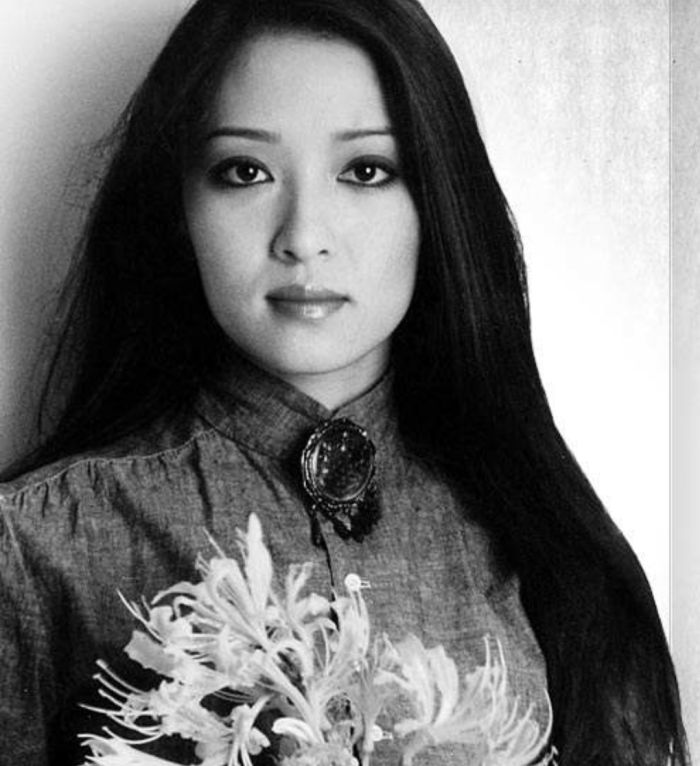 胡因梦50岁生日,李敖送50支玫瑰,不为祝福,只为羞辱