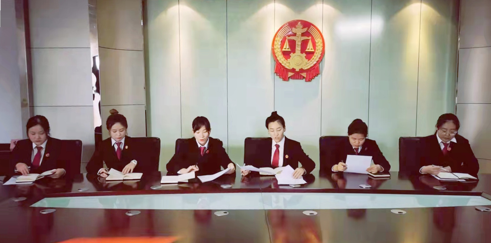 神木市法院扫描中心：你们“战”一线 我们“清”后方