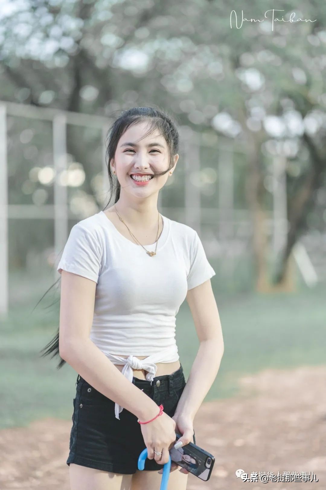 老挝水音小姐姐，三年前旧照翻出，超可爱