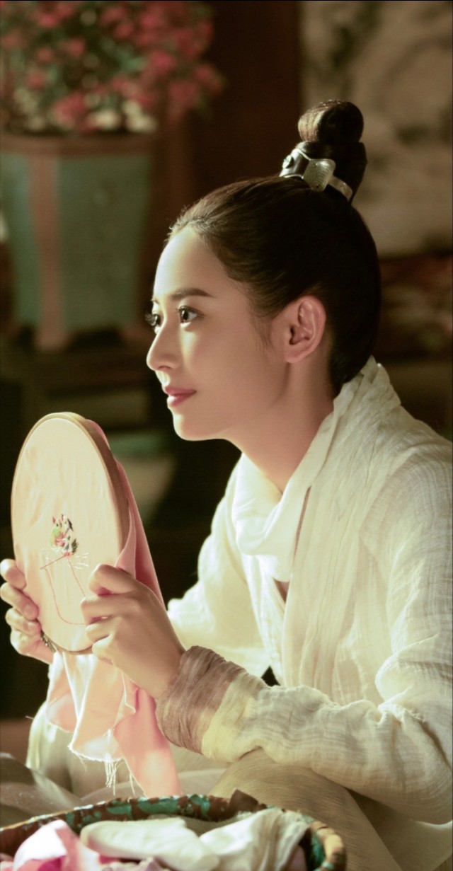 92年女星陈钰琪，古装美照，貌若天仙