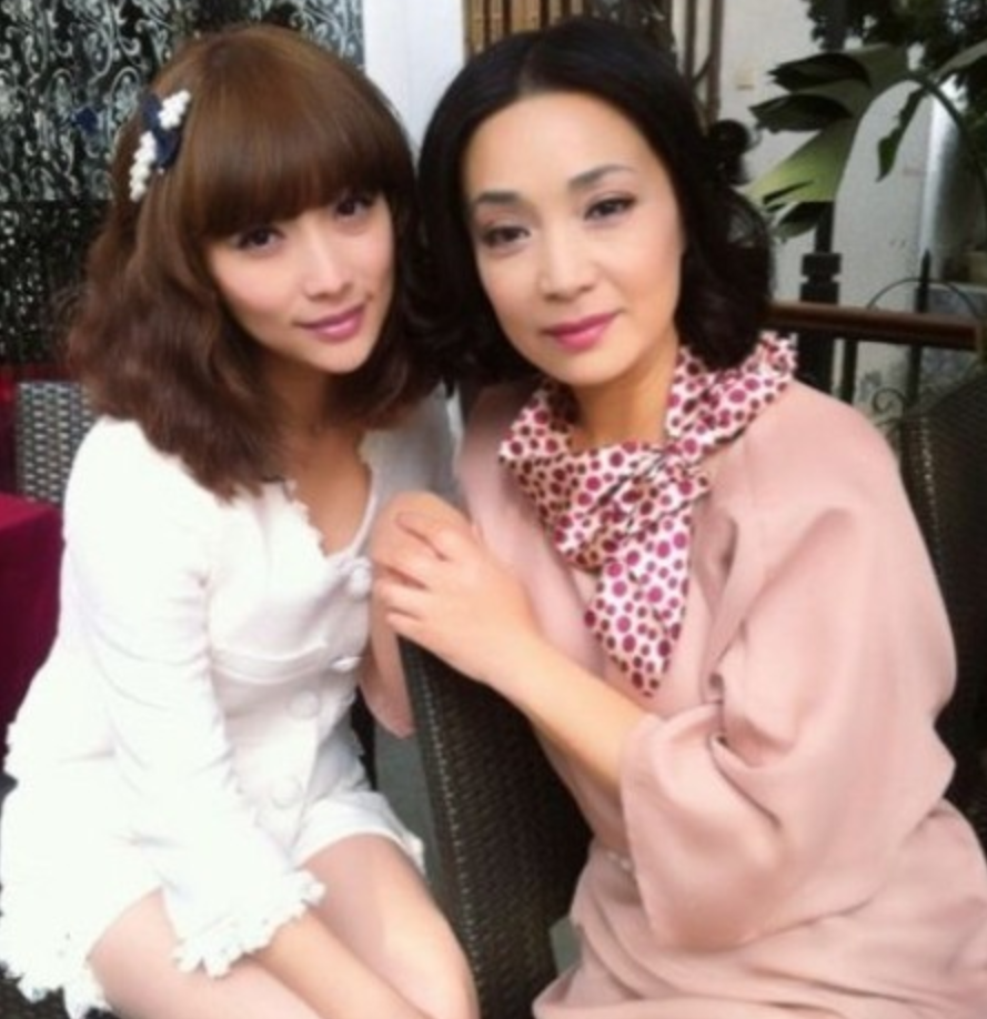 著名演员戴春荣之女郝洛钒：见证父母爱情，我也要像他们一样幸福