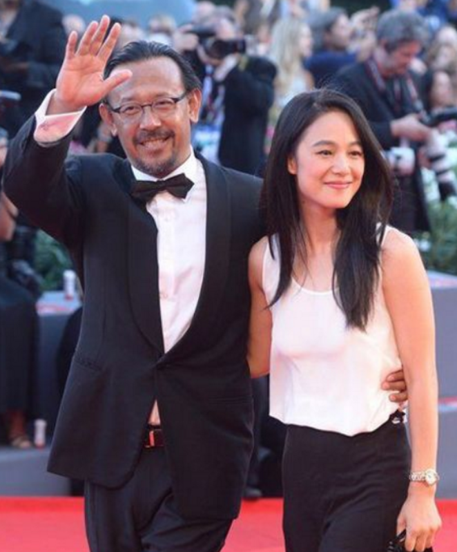 年龄不是问题！这些娱乐圈“老男人”，为何妻子越换越年轻？