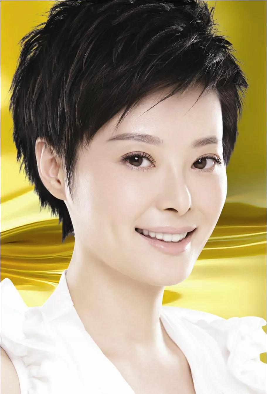 请欣赏20位女明星清纯唯美的高清美照