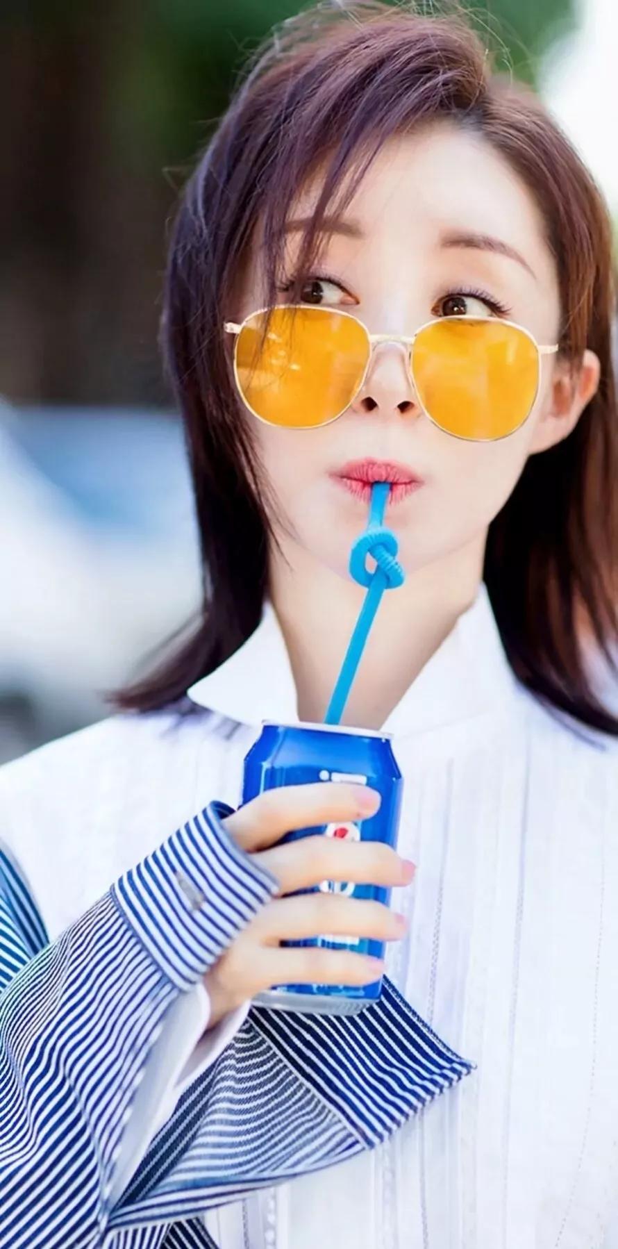 手机桌面，明星许龄月、甘婷婷、舒畅和戚薇