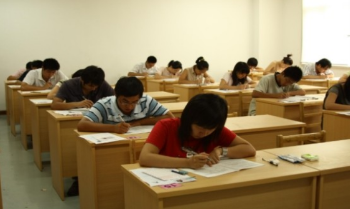 河南大学寝室开设“男女混住”，让女生家长担心，校方的回应来了