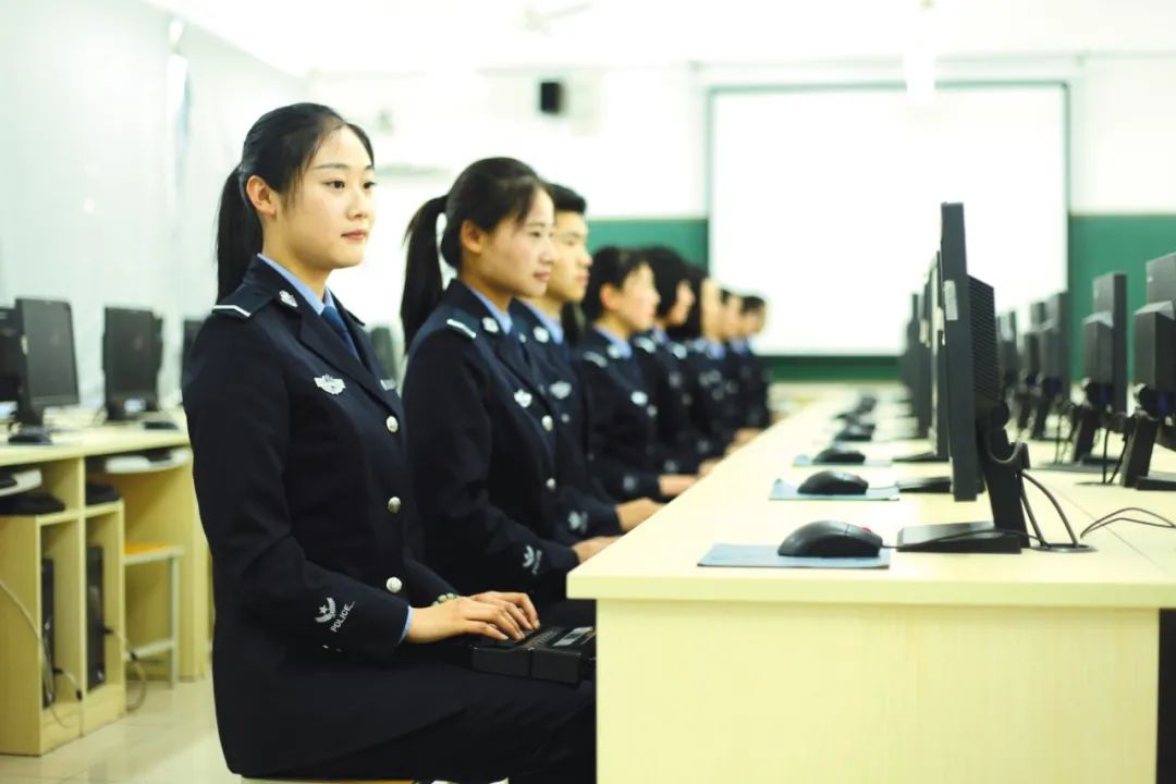 山东司法警官职业学院2022年面向春夏季高考招生2681人，其中定向招录336人