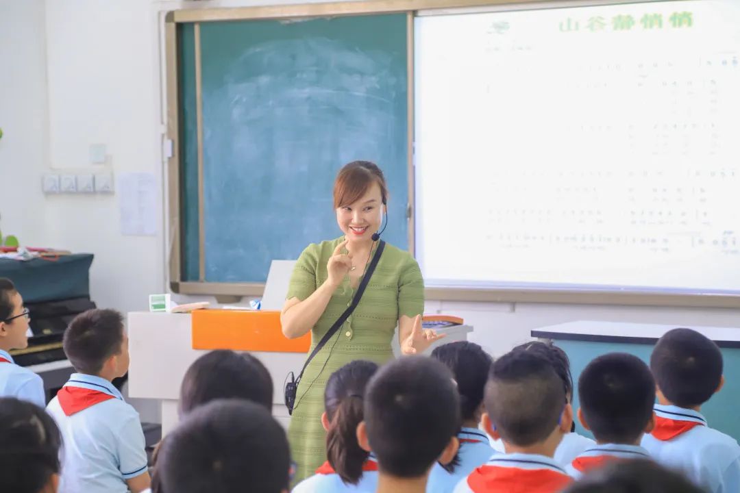 天府新区南湖小学（含北区）2022春教学节综合组展示活动如期进行