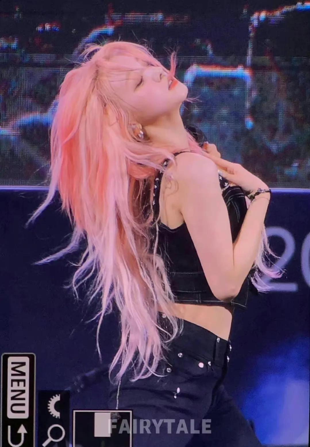 宋雨琦美图 湿发也好美 什么风格都能驾驭，跳舞妖精好会扭