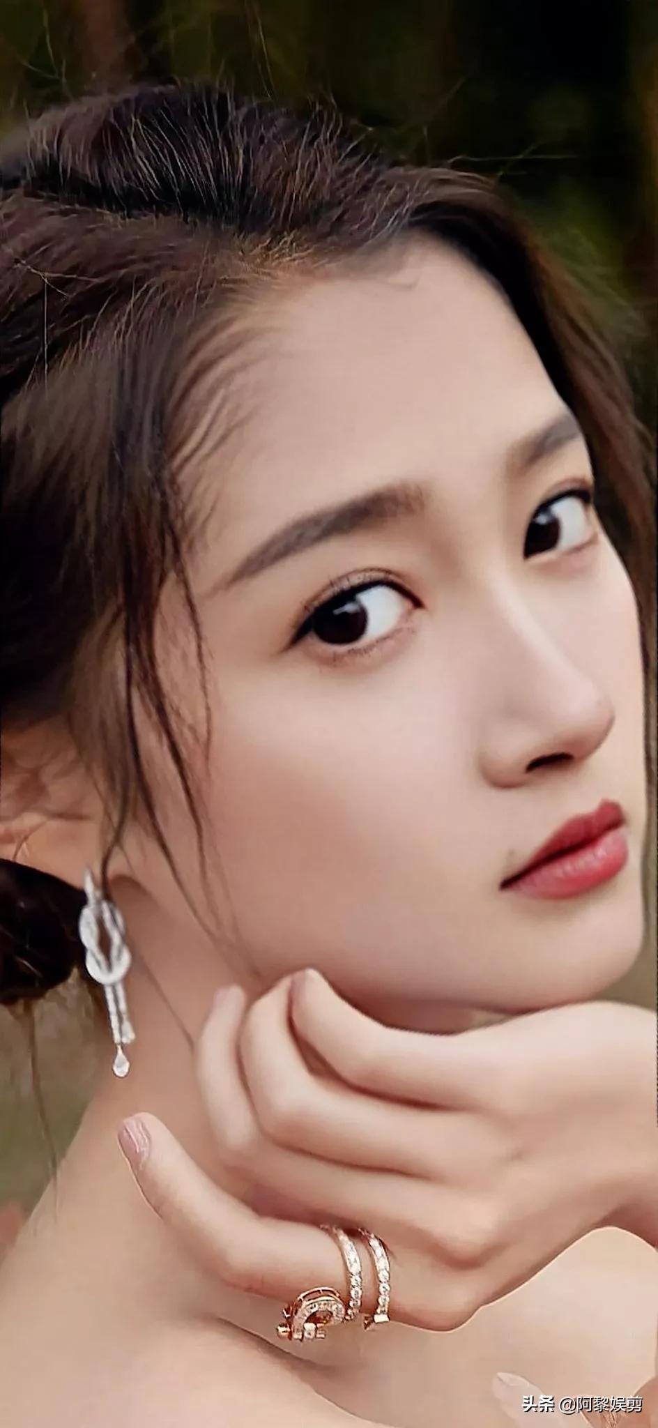 当杨颖遇上关晓彤，两大美人谁更胜一筹？