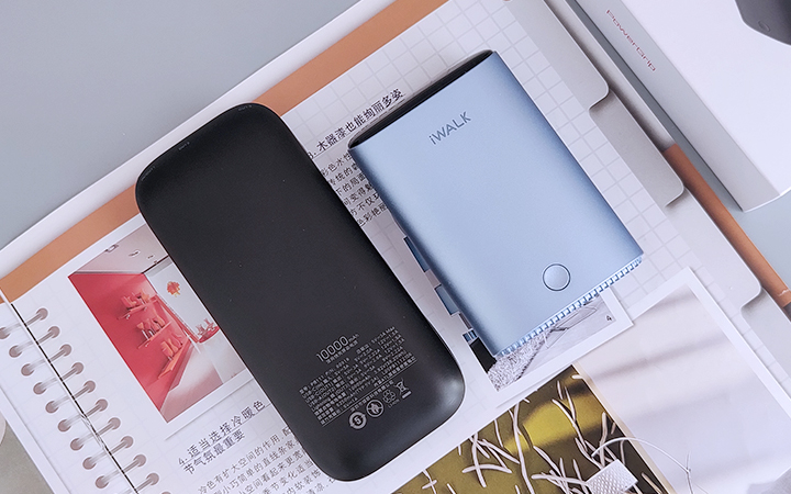 iPhone12的移动加油站:iWALK咔嗒宝磁吸移动电源