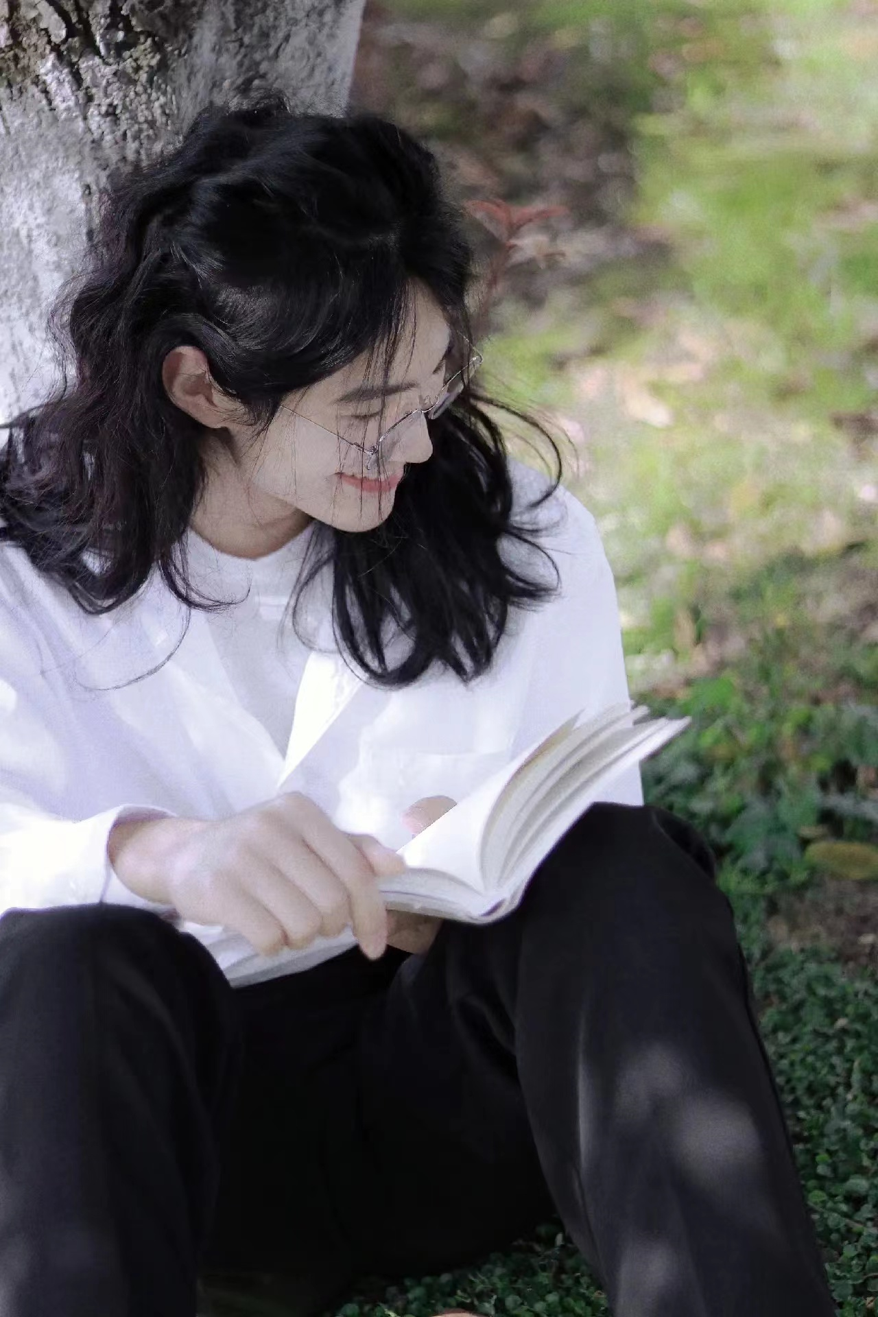 安徽一高校男生走红，长发飘飘且温润如玉，网友：小说照进现实