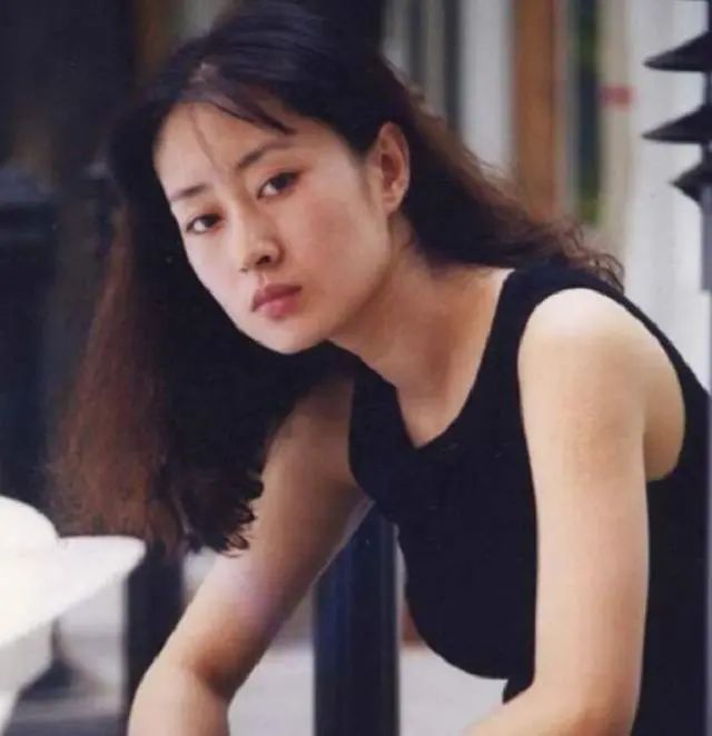 “离婚后至今单身”的10位女星，各有各的心酸，最长的已单身43年