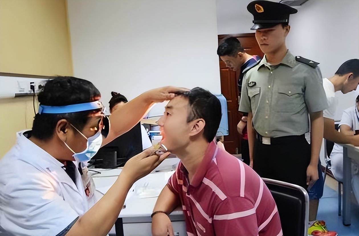 高考军校有政审，5类人不会被录取，想考军校的考生要清楚