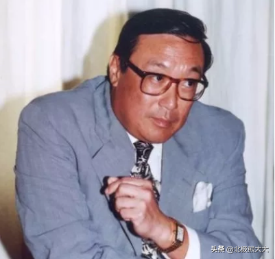 容忍丈夫出轨，用44年的卑微隐忍换来百亿遗产，何莉莉真是不简单