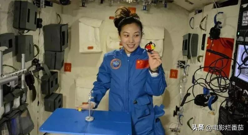 央视春晚:主持天团大调整,美女马凡舒首次入围,撒贝宁重归春晚