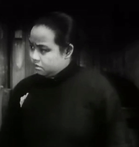 吴茵33岁确立“东方第一老太婆”的地位，终身未育，晚年写回忆录