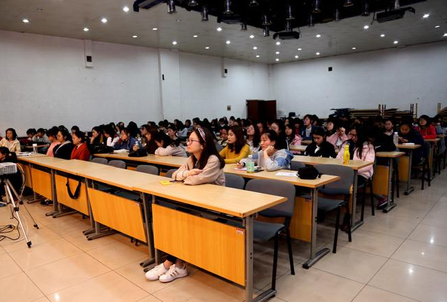 在大学校园中，这类“交易”已经随处可见，但对学生的危害可不小