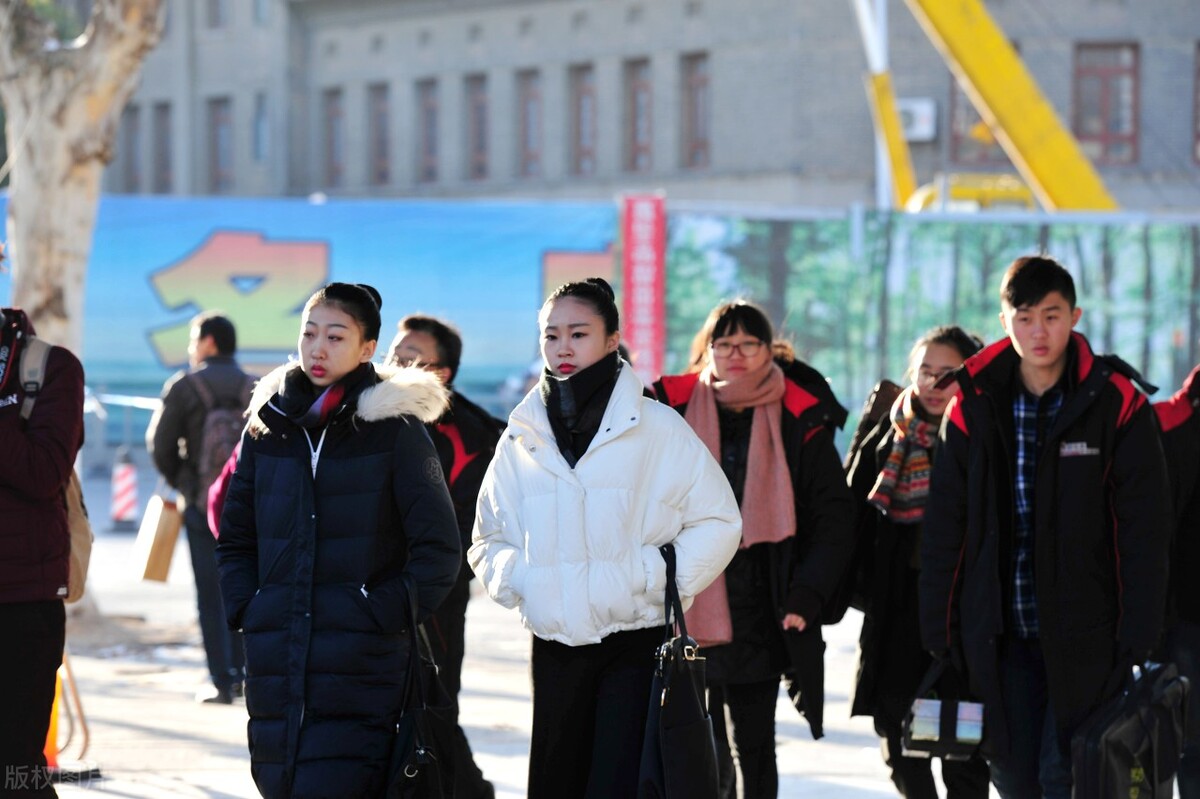 艺考美术类有哪些专业（8大美院3大艺术学院统考合格）