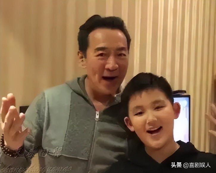 同样是老来得子，金士杰拼命拍戏不敢老，刘德华安享天伦之乐