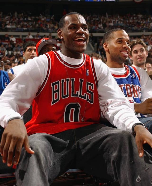 NBA球星高考时成绩单，换算成我们国内高考分数都能上什么大学？